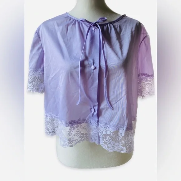 Vintage Lilac Night Cape - Picture 1 of 5